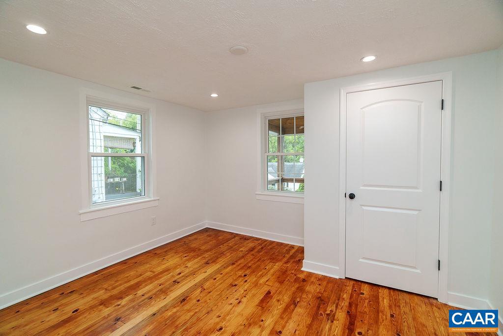 911 BOLLING AVE, CHARLOTTESVILLE, Virginia 22902, 2 Bedrooms Bedrooms, ,1 BathroomBathrooms,Residential,For sale,911 BOLLING AVE,669922 MLS # 669922