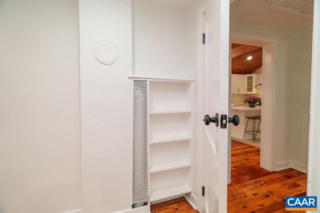 911 BOLLING AVE, CHARLOTTESVILLE, Virginia 22902, 2 Bedrooms Bedrooms, ,1 BathroomBathrooms,Residential,For sale,911 BOLLING AVE,669922 MLS # 669922