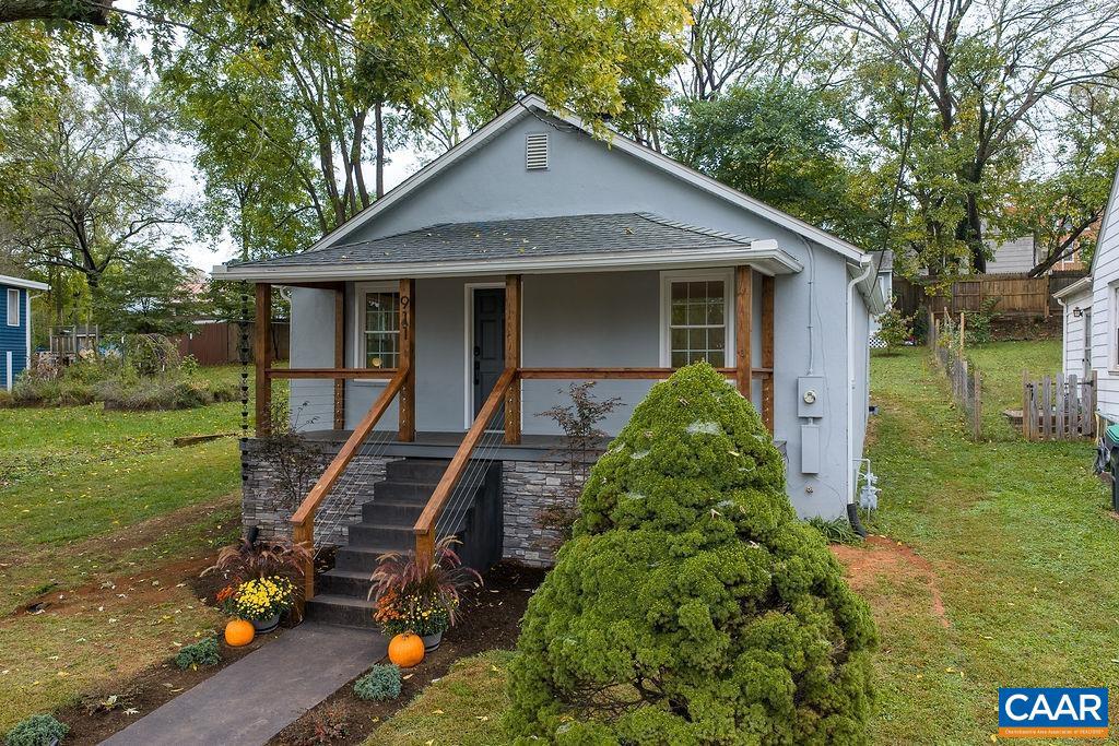 911 BOLLING AVE, CHARLOTTESVILLE, Virginia 22902, 2 Bedrooms Bedrooms, ,1 BathroomBathrooms,Residential,For sale,911 BOLLING AVE,669922 MLS # 669922