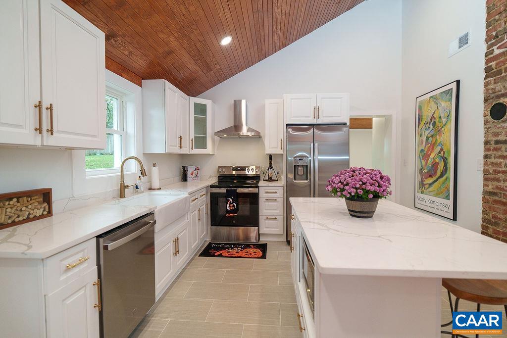 911 BOLLING AVE, CHARLOTTESVILLE, Virginia 22902, 2 Bedrooms Bedrooms, ,1 BathroomBathrooms,Residential,For sale,911 BOLLING AVE,669922 MLS # 669922