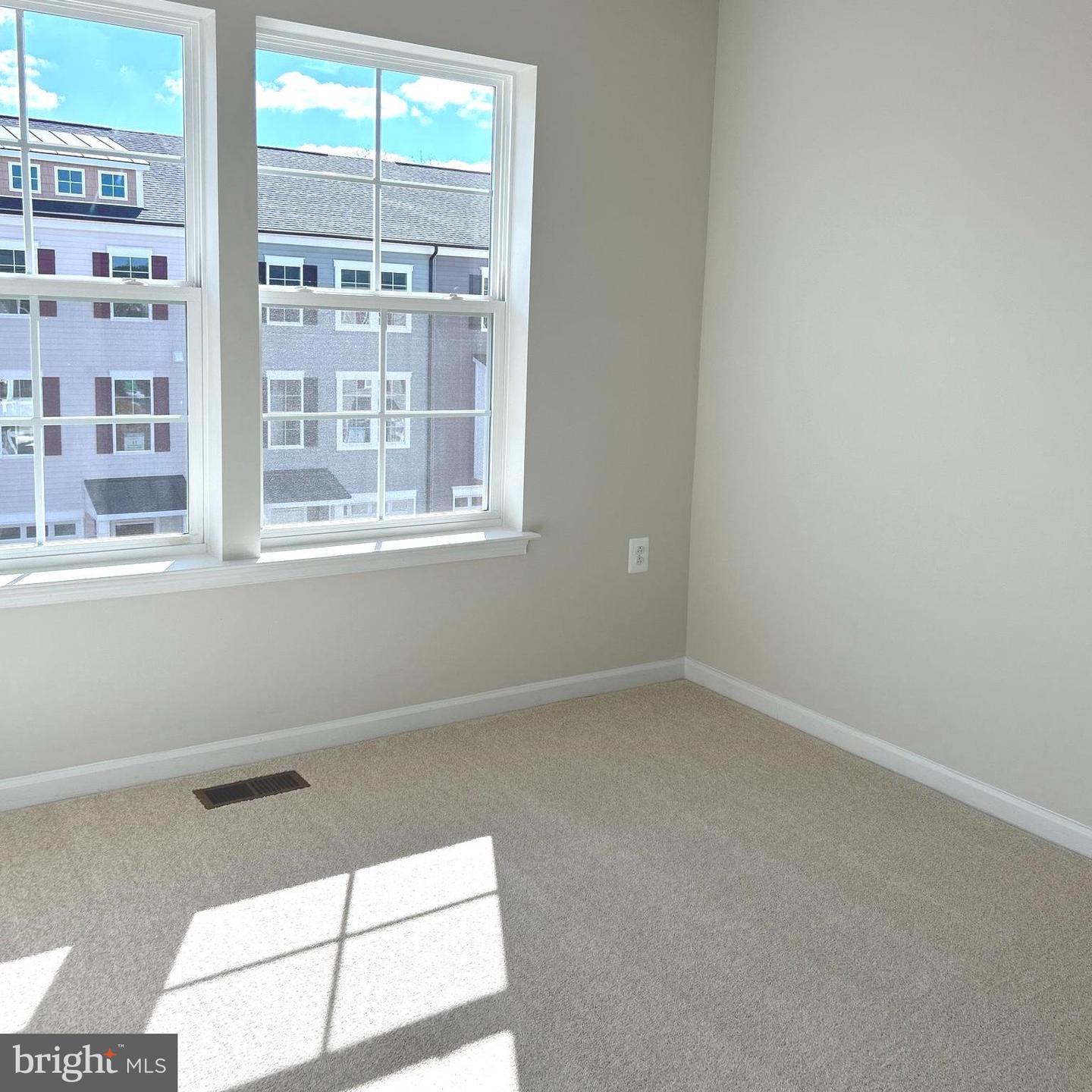 210 MONTEITH DR, WINCHESTER, Virginia 22601, 3 Bedrooms Bedrooms, ,3 BathroomsBathrooms,Residential,For sale,210 MONTEITH DR,VAWI2009246 MLS # VAWI2009246