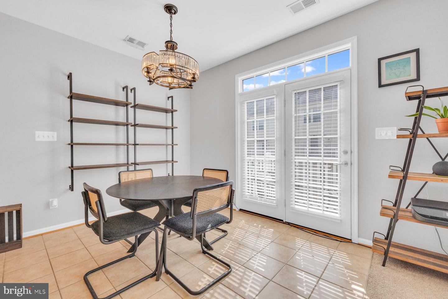 2595 EASTBOURNE DR, WOODBRIDGE, Virginia 22191, 3 Bedrooms Bedrooms, ,2 BathroomsBathrooms,Residential,For sale,2595 EASTBOURNE DR,VAPW2105996 MLS # VAPW2105996