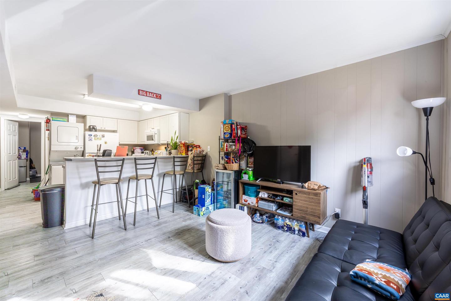 2100 JEFFERSON PARK AVE #10, CHARLOTTESVILLE, Virginia 22903, 3 Bedrooms Bedrooms, ,2 BathroomsBathrooms,Residential,For sale,2100 JEFFERSON PARK AVE #10,670015 MLS # 670015