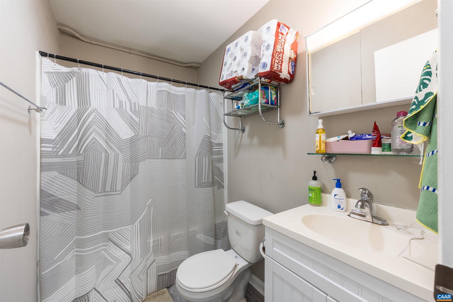 2100 JEFFERSON PARK AVE #10, CHARLOTTESVILLE, Virginia 22903, 3 Bedrooms Bedrooms, ,2 BathroomsBathrooms,Residential,For sale,2100 JEFFERSON PARK AVE #10,670015 MLS # 670015