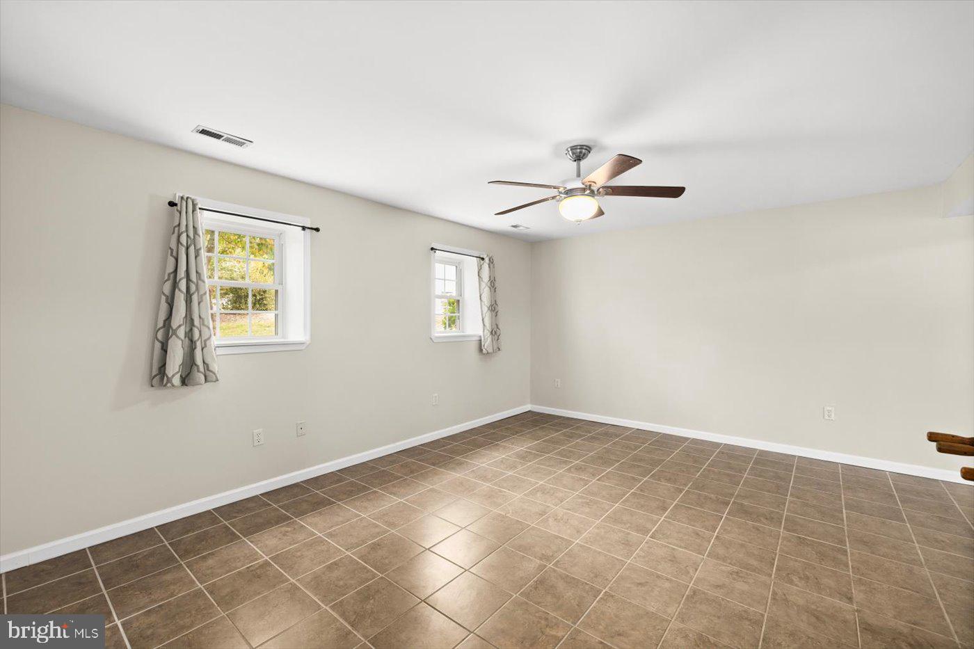 3712 W GLEN DOWER DR, FREDERICKSBURG, Virginia 22408, 3 Bedrooms Bedrooms, ,2 BathroomsBathrooms,Residential,For sale,3712 W GLEN DOWER DR,VASP2036908 MLS # VASP2036908