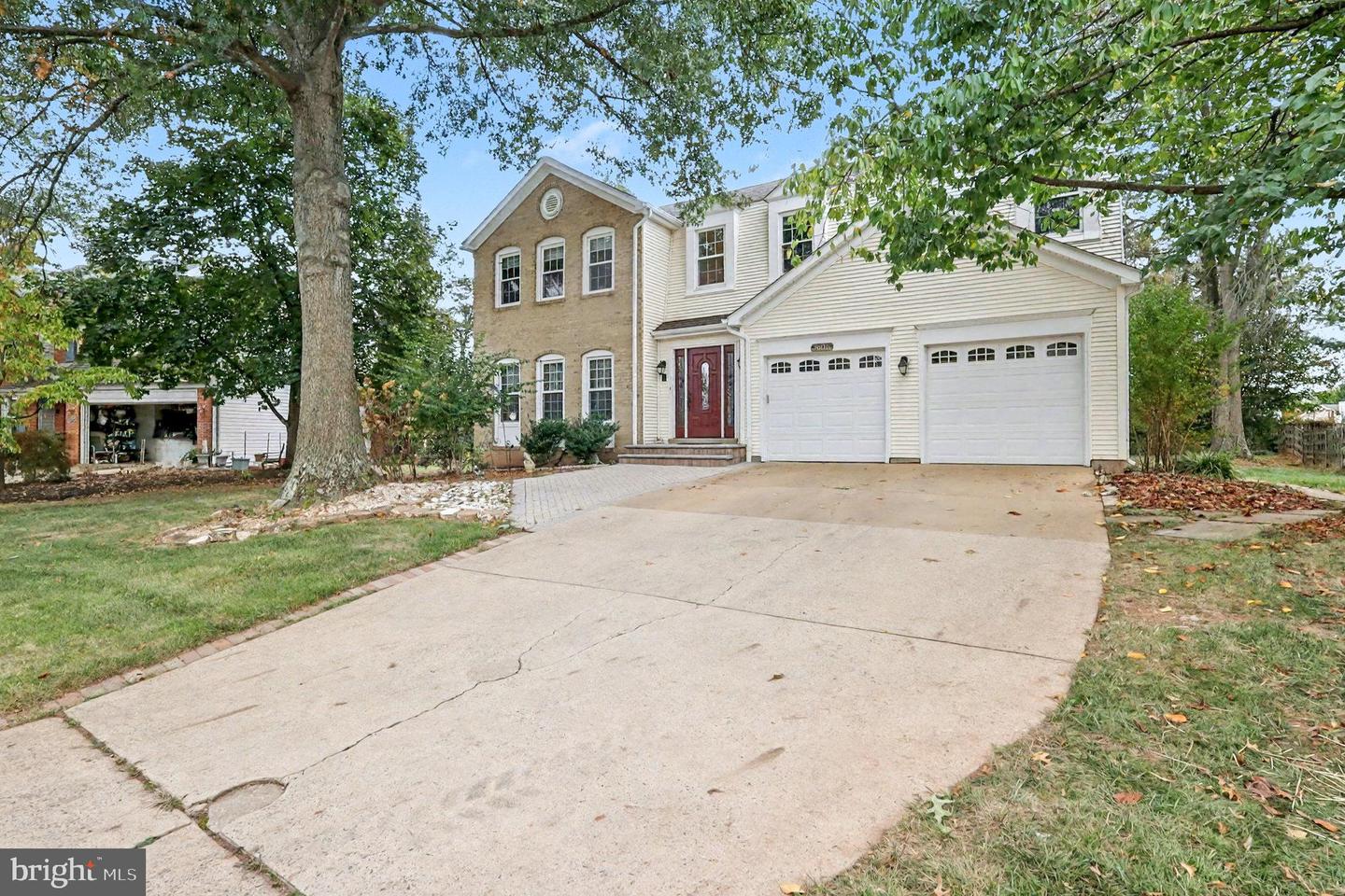 3606 CANOE BIRCH CT, FAIRFAX, Virginia 22033, 4 Bedrooms Bedrooms, 8 Rooms Rooms,3 BathroomsBathrooms,Residential,For sale,3606 CANOE BIRCH CT,VAFX2274422 MLS # VAFX2274422