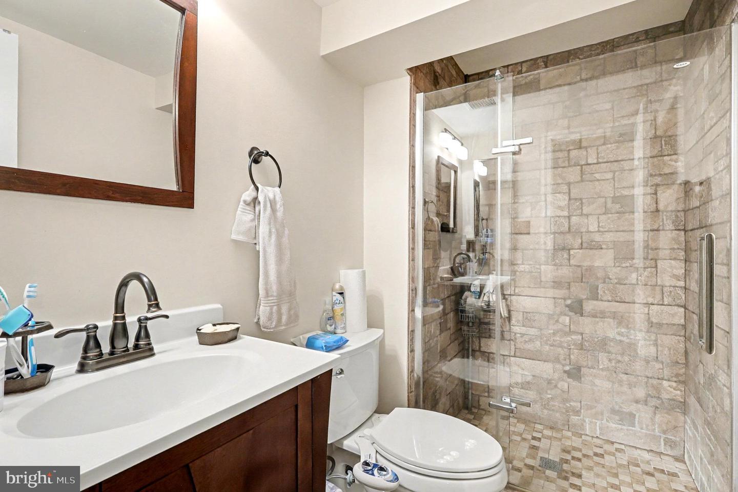 3606 CANOE BIRCH CT, FAIRFAX, Virginia 22033, 4 Bedrooms Bedrooms, 8 Rooms Rooms,3 BathroomsBathrooms,Residential,For sale,3606 CANOE BIRCH CT,VAFX2274422 MLS # VAFX2274422