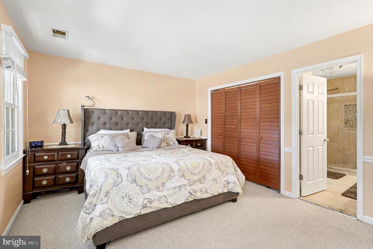 3606 CANOE BIRCH CT, FAIRFAX, Virginia 22033, 4 Bedrooms Bedrooms, 8 Rooms Rooms,3 BathroomsBathrooms,Residential,For sale,3606 CANOE BIRCH CT,VAFX2274422 MLS # VAFX2274422