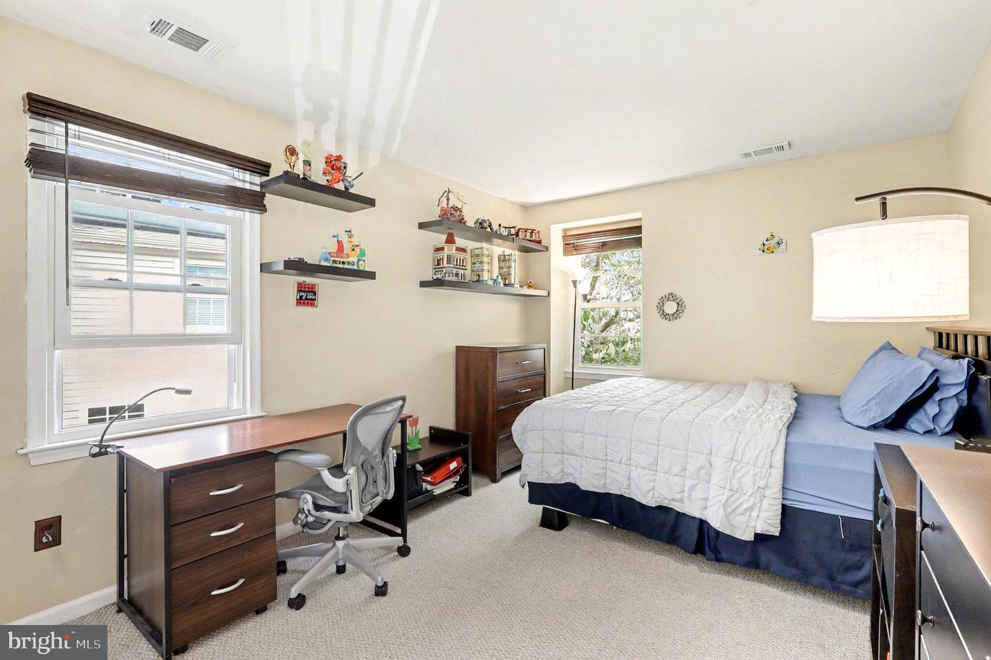 3606 CANOE BIRCH CT, FAIRFAX, Virginia 22033, 4 Bedrooms Bedrooms, 8 Rooms Rooms,3 BathroomsBathrooms,Residential,For sale,3606 CANOE BIRCH CT,VAFX2274422 MLS # VAFX2274422