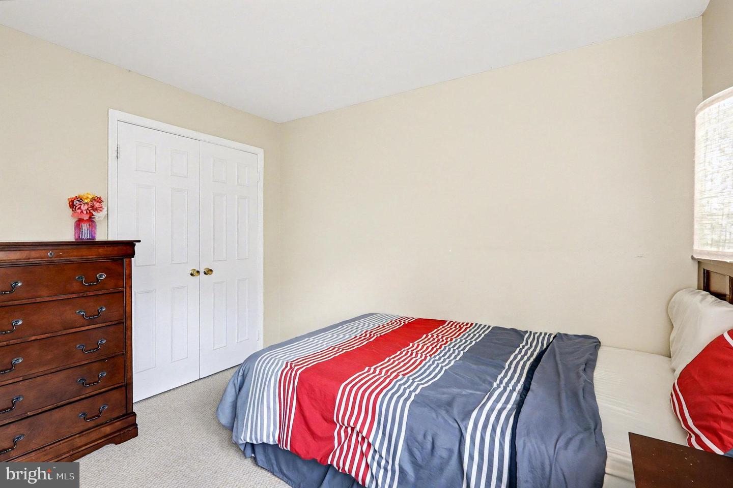 3606 CANOE BIRCH CT, FAIRFAX, Virginia 22033, 4 Bedrooms Bedrooms, 8 Rooms Rooms,3 BathroomsBathrooms,Residential,For sale,3606 CANOE BIRCH CT,VAFX2274422 MLS # VAFX2274422