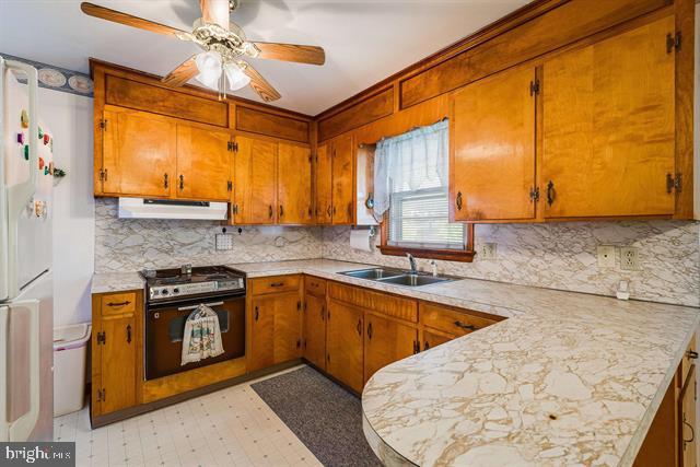 16 SUNDANCE RETREAT LN, NEW MARKET, Virginia 22844, 3 Bedrooms Bedrooms, ,2 BathroomsBathrooms,Residential,For sale,16 SUNDANCE RETREAT LN,VASH2012784 MLS # VASH2012784