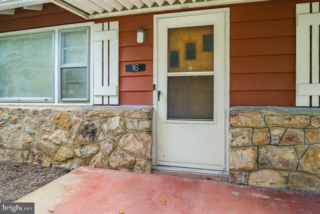 16 SUNDANCE RETREAT LN, NEW MARKET, Virginia 22844, 3 Bedrooms Bedrooms, ,2 BathroomsBathrooms,Residential,For sale,16 SUNDANCE RETREAT LN,VASH2012784 MLS # VASH2012784