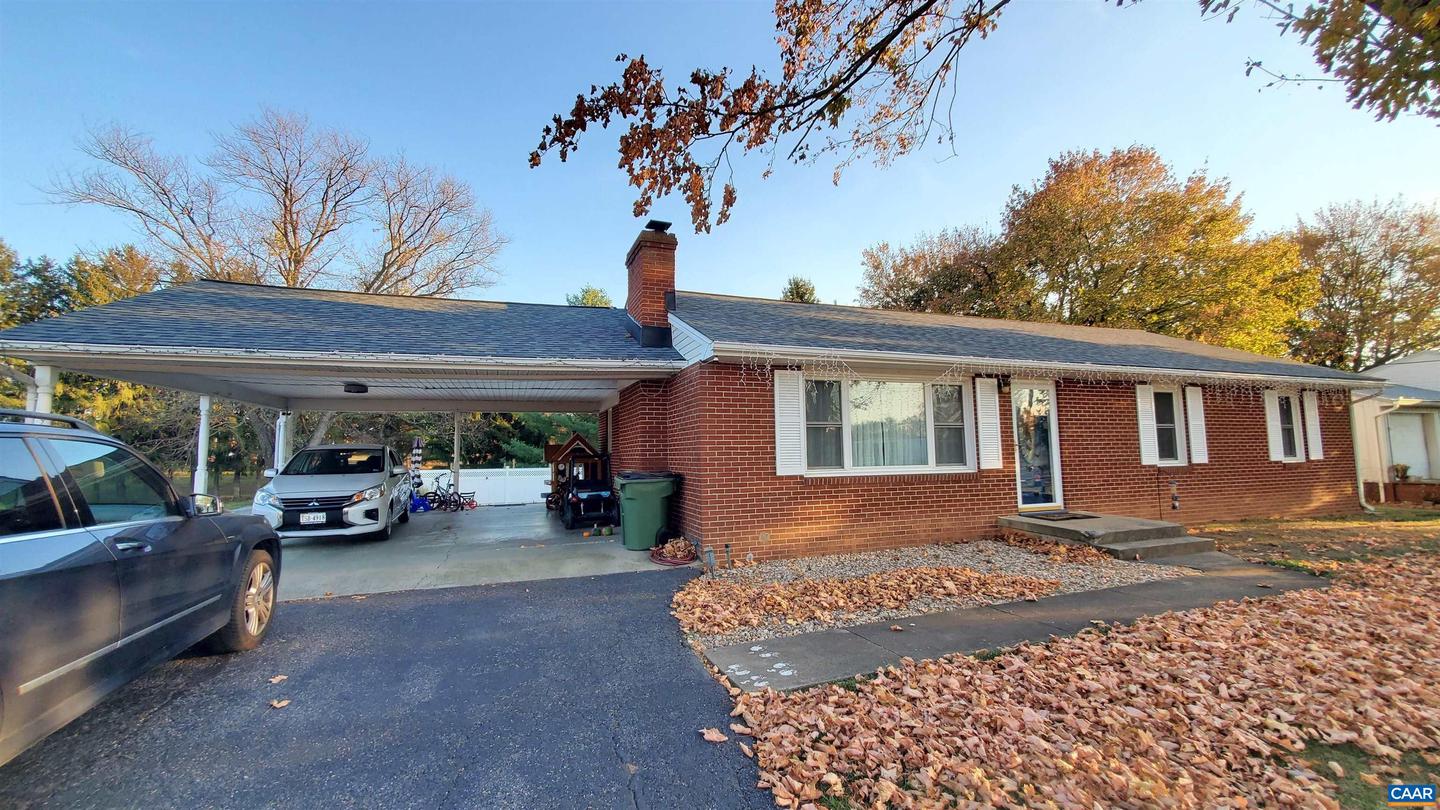 138 TINKLING SPRINGS RD, FISHERSVILLE, Virginia 22939, 3 Bedrooms Bedrooms, ,2 BathroomsBathrooms,Residential,For sale,138 TINKLING SPRINGS RD,670027 MLS # 670027