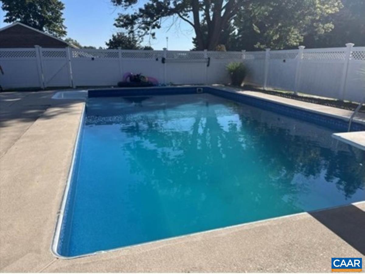 138 TINKLING SPRINGS RD, FISHERSVILLE, Virginia 22939, 3 Bedrooms Bedrooms, ,2 BathroomsBathrooms,Residential,For sale,138 TINKLING SPRINGS RD,670027 MLS # 670027