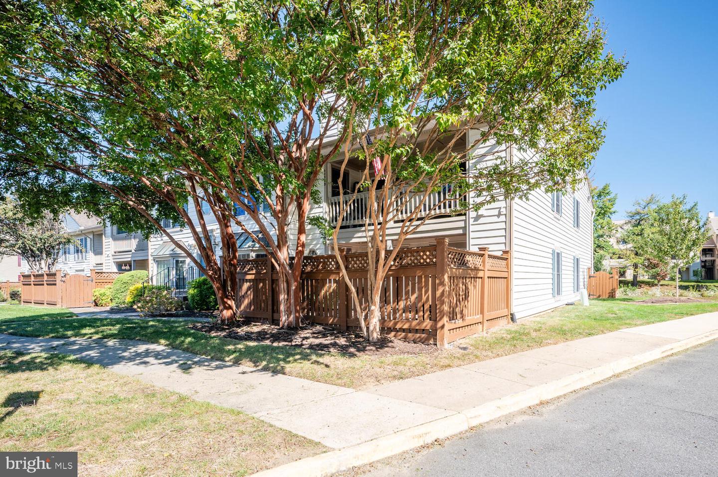 6052-A ESSEX HOUSE SQ #6052A, ALEXANDRIA, Virginia 22310, 2 Bedrooms Bedrooms, ,1 BathroomBathrooms,Residential,For sale,6052-A ESSEX HOUSE SQ #6052A,VAFX2274450 MLS # VAFX2274450