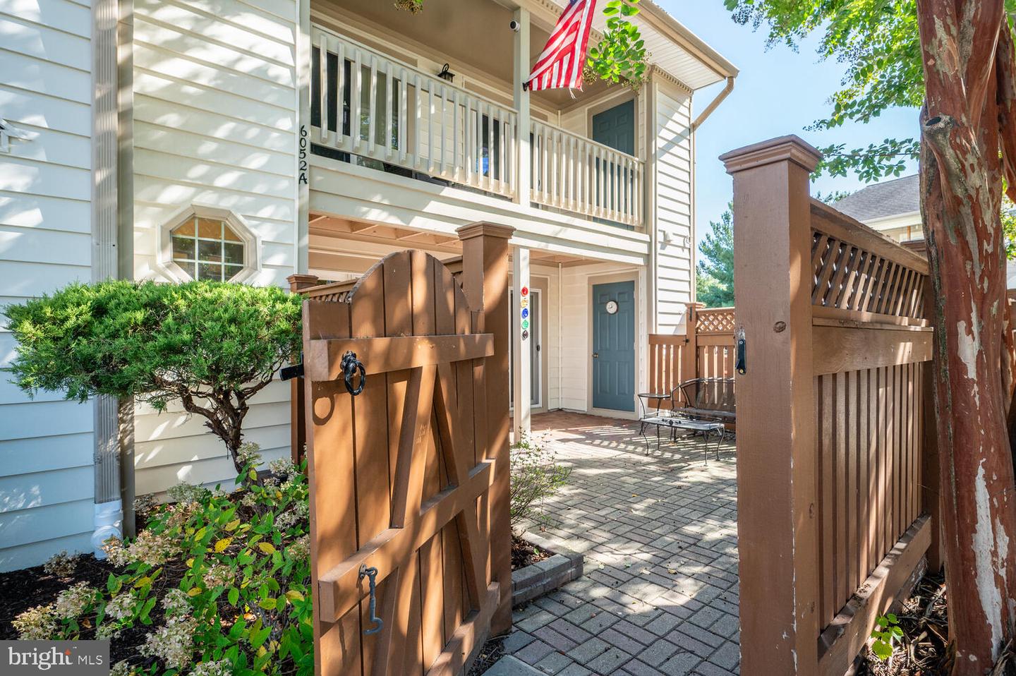 6052-A ESSEX HOUSE SQ #6052A, ALEXANDRIA, Virginia 22310, 2 Bedrooms Bedrooms, ,1 BathroomBathrooms,Residential,For sale,6052-A ESSEX HOUSE SQ #6052A,VAFX2274450 MLS # VAFX2274450