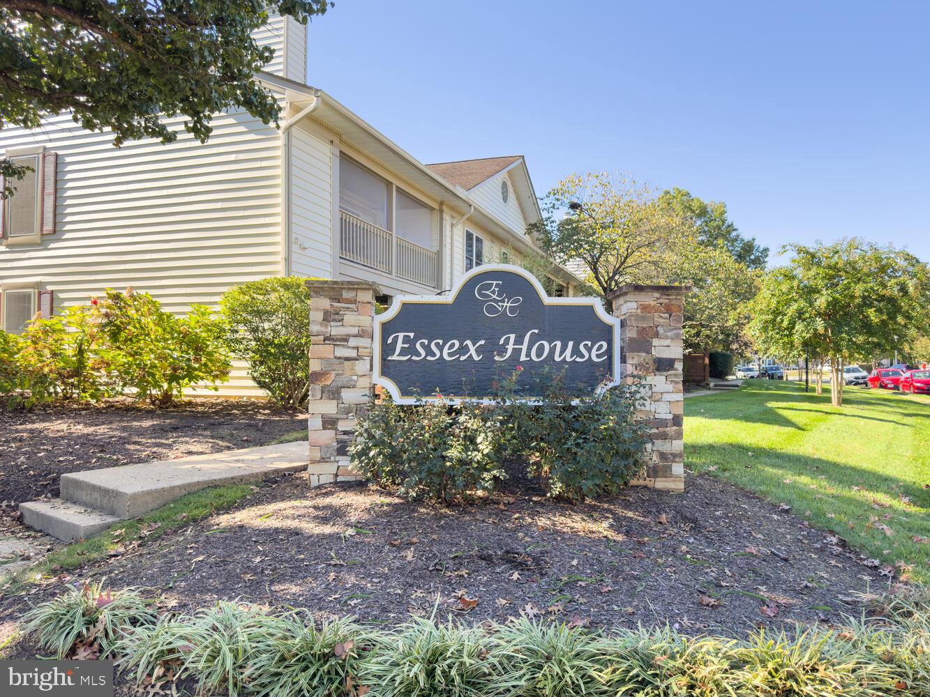 6052-A ESSEX HOUSE SQ #6052A, ALEXANDRIA, Virginia 22310, 2 Bedrooms Bedrooms, ,1 BathroomBathrooms,Residential,For sale,6052-A ESSEX HOUSE SQ #6052A,VAFX2274450 MLS # VAFX2274450