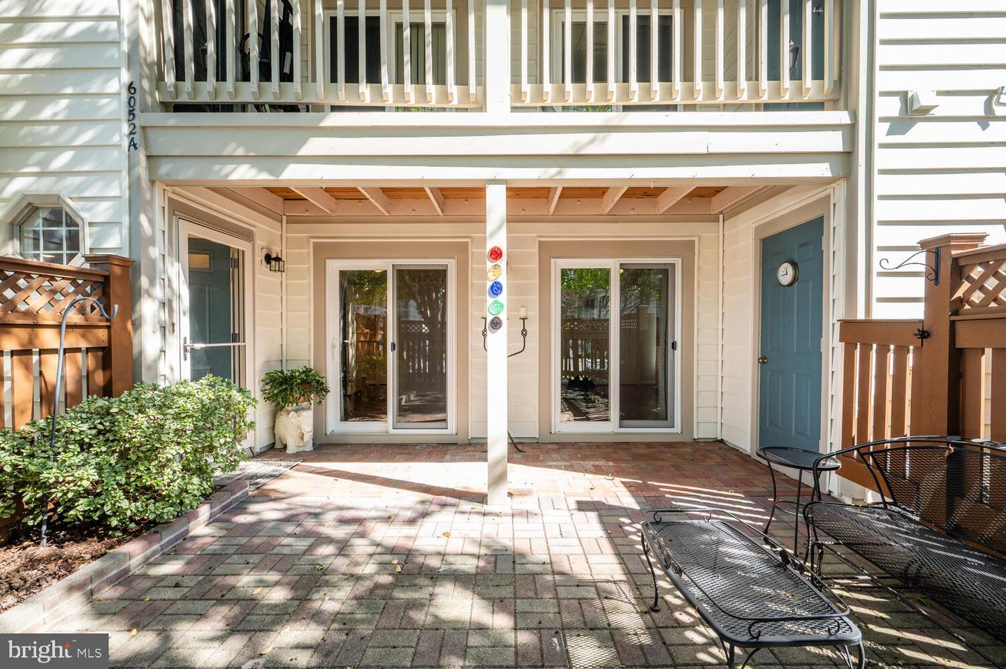 6052-A ESSEX HOUSE SQ #6052A, ALEXANDRIA, Virginia 22310, 2 Bedrooms Bedrooms, ,1 BathroomBathrooms,Residential,For sale,6052-A ESSEX HOUSE SQ #6052A,VAFX2274450 MLS # VAFX2274450
