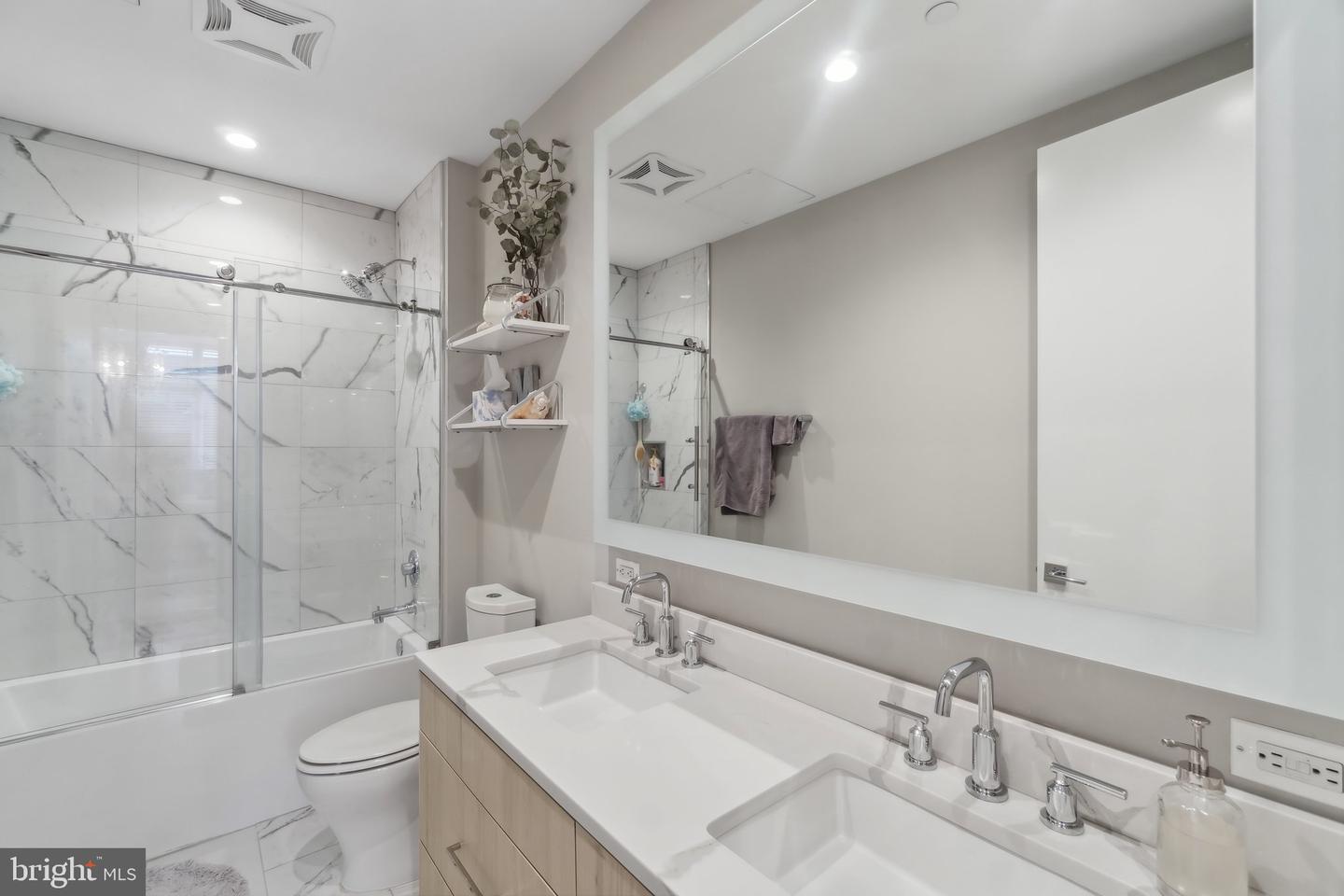 646 H ST NE #405, WASHINGTON, District Of Columbia 20002, 1 Bedroom Bedrooms, ,1 BathroomBathrooms,Residential,For sale,646 H ST NE #405,DCDC2227160 MLS # DCDC2227160