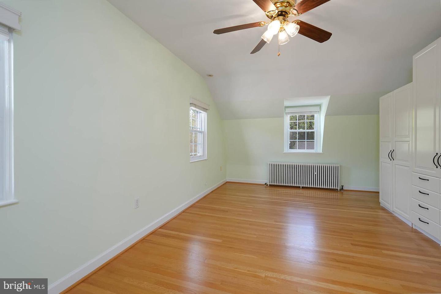 3214 19TH RD N, ARLINGTON, Virginia 22201, 4 Bedrooms Bedrooms, ,2 BathroomsBathrooms,Residential,For sale,3214 19TH RD N,VAAR2064964 MLS # VAAR2064964