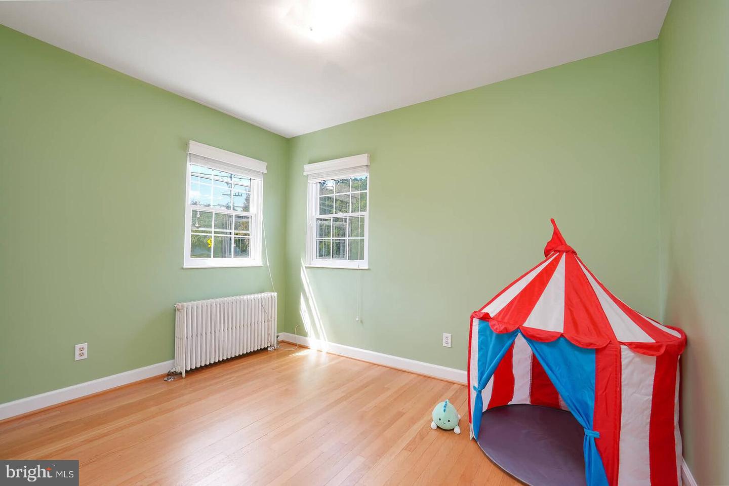 3214 19TH RD N, ARLINGTON, Virginia 22201, 4 Bedrooms Bedrooms, ,2 BathroomsBathrooms,Residential,For sale,3214 19TH RD N,VAAR2064964 MLS # VAAR2064964