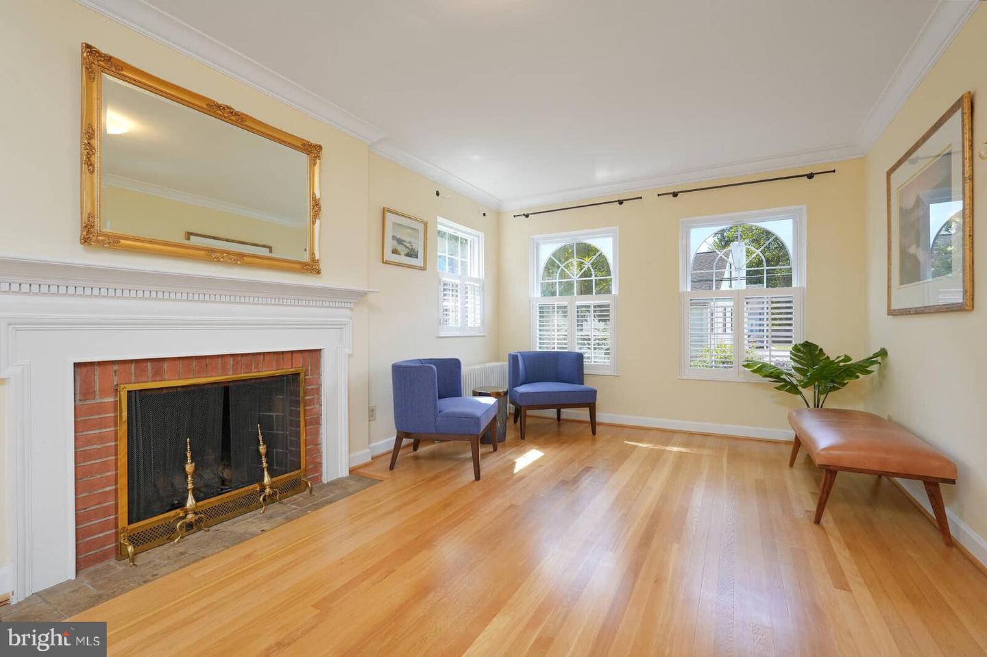 3214 19TH RD N, ARLINGTON, Virginia 22201, 4 Bedrooms Bedrooms, ,2 BathroomsBathrooms,Residential,For sale,3214 19TH RD N,VAAR2064964 MLS # VAAR2064964