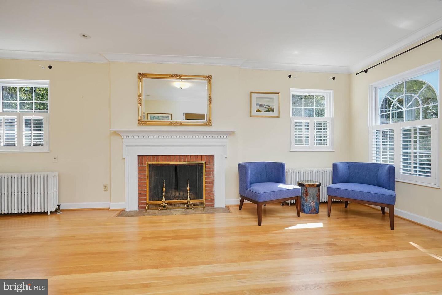 3214 19TH RD N, ARLINGTON, Virginia 22201, 4 Bedrooms Bedrooms, ,2 BathroomsBathrooms,Residential,For sale,3214 19TH RD N,VAAR2064964 MLS # VAAR2064964