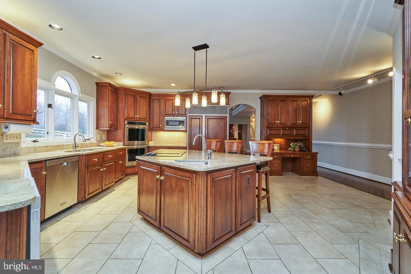 6830 CLIFTON RD, CLIFTON, Virginia 20124, 5 Bedrooms Bedrooms, ,5 BathroomsBathrooms,Residential,For sale,6830 CLIFTON RD,VAFX2223232 MLS # VAFX2223232