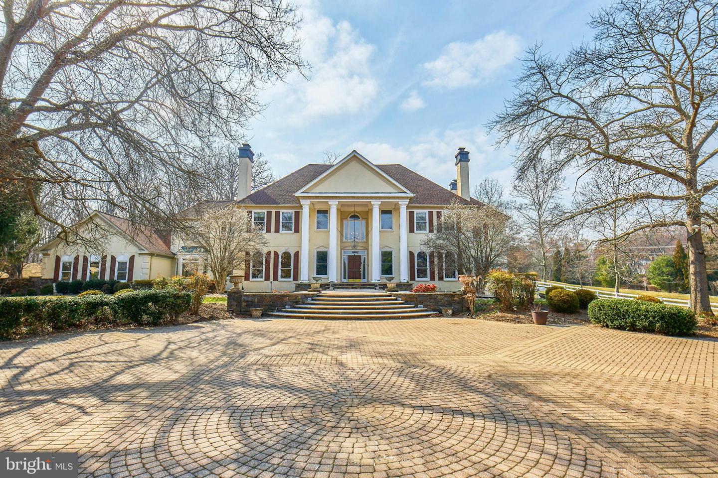 6830 CLIFTON RD, CLIFTON, Virginia 20124, 5 Bedrooms Bedrooms, ,5 BathroomsBathrooms,Residential,For sale,6830 CLIFTON RD,VAFX2223232 MLS # VAFX2223232
