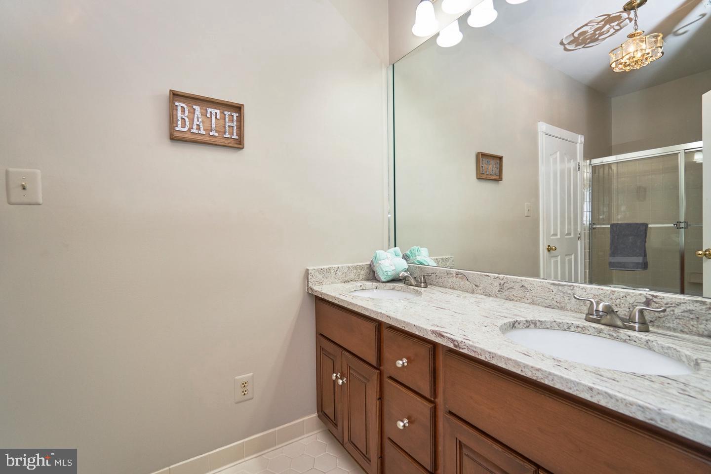 6830 CLIFTON RD, CLIFTON, Virginia 20124, 5 Bedrooms Bedrooms, ,5 BathroomsBathrooms,Residential,For sale,6830 CLIFTON RD,VAFX2223232 MLS # VAFX2223232
