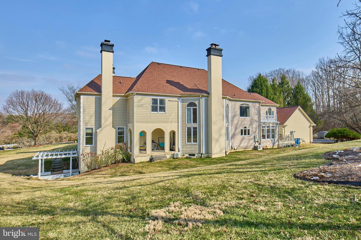 6830 CLIFTON RD, CLIFTON, Virginia 20124, 5 Bedrooms Bedrooms, ,5 BathroomsBathrooms,Residential,For sale,6830 CLIFTON RD,VAFX2223232 MLS # VAFX2223232