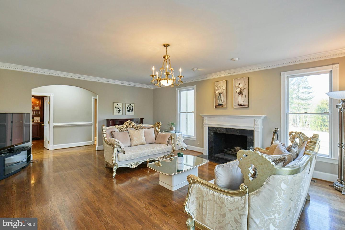 6830 CLIFTON RD, CLIFTON, Virginia 20124, 5 Bedrooms Bedrooms, ,5 BathroomsBathrooms,Residential,For sale,6830 CLIFTON RD,VAFX2223232 MLS # VAFX2223232