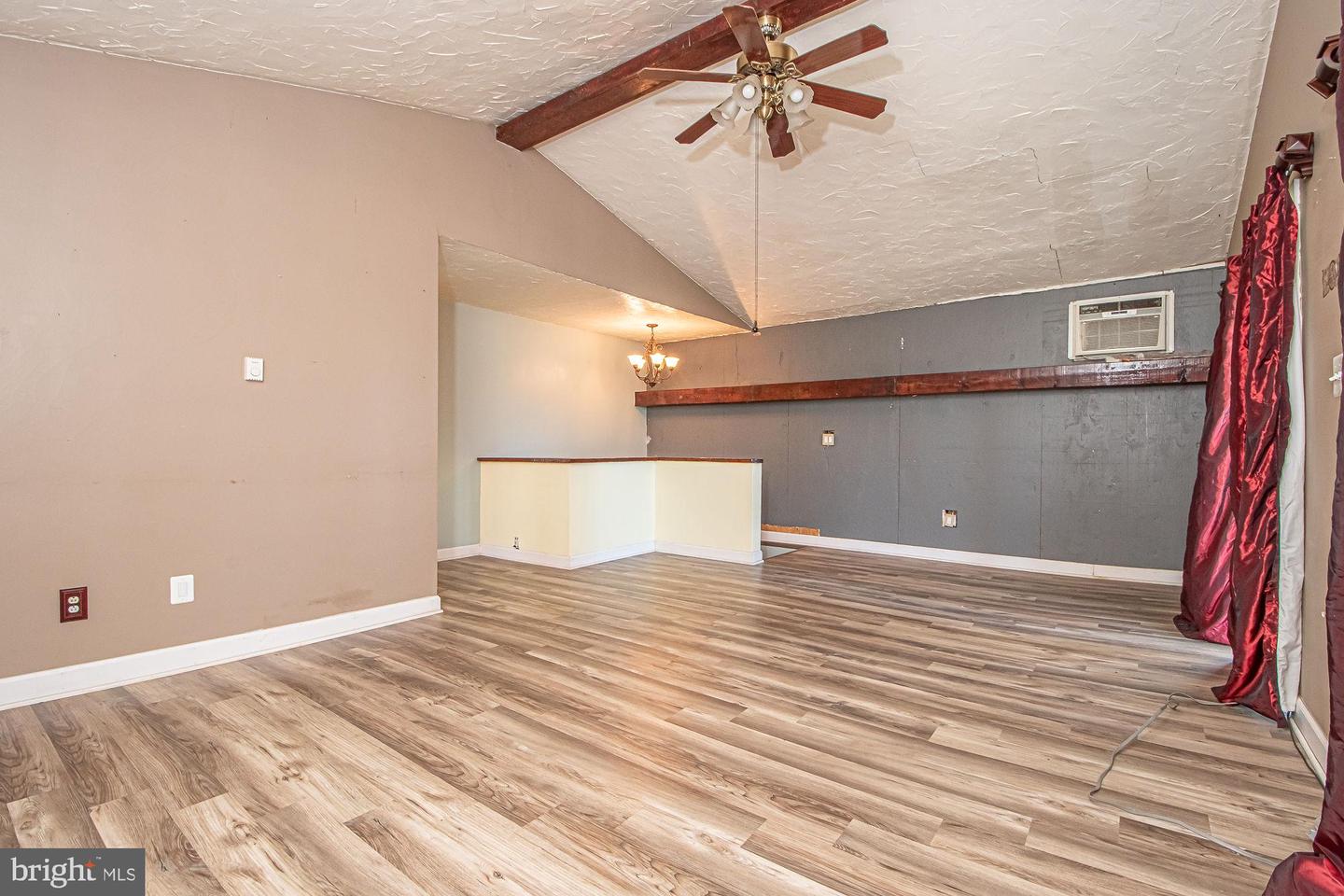 4792 HOWELLSVILLE RD, FRONT ROYAL, Virginia 22630, 2 Bedrooms Bedrooms, ,2 BathroomsBathrooms,Residential,For sale,4792 HOWELLSVILLE RD,VAWR2010820 MLS # VAWR2010820