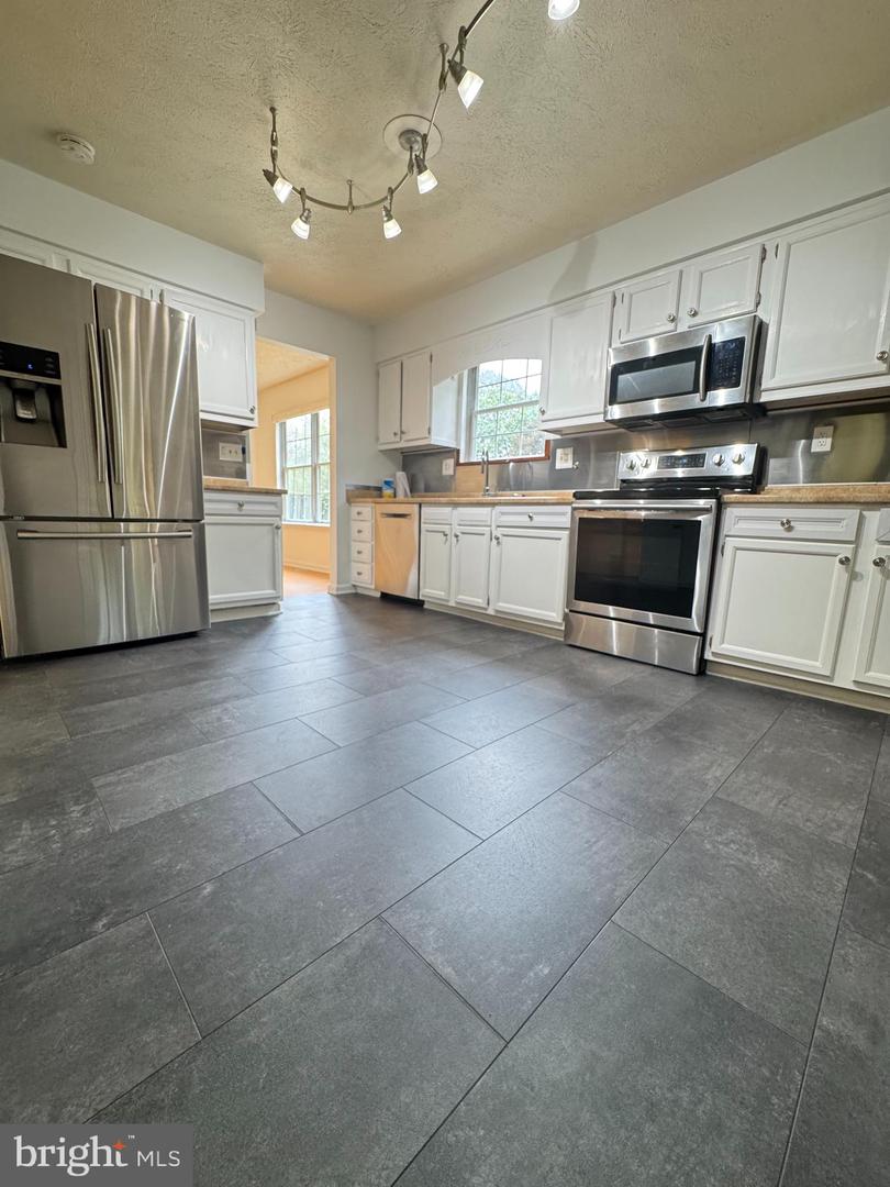 62 VISTA WOODS RD, STAFFORD, Virginia 22556, 3 Bedrooms Bedrooms, ,3 BathroomsBathrooms,Residential,For sale,62 VISTA WOODS RD,VAST2039146 MLS # VAST2039146