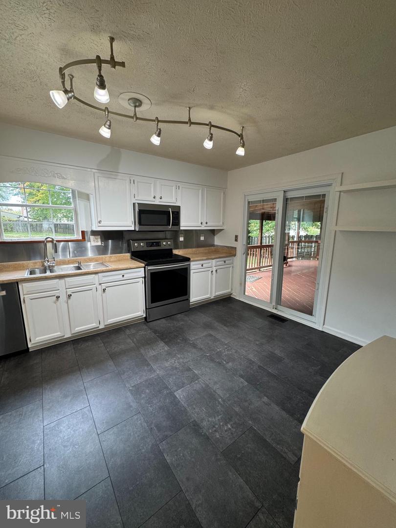 62 VISTA WOODS RD, STAFFORD, Virginia 22556, 3 Bedrooms Bedrooms, ,3 BathroomsBathrooms,Residential,For sale,62 VISTA WOODS RD,VAST2039146 MLS # VAST2039146