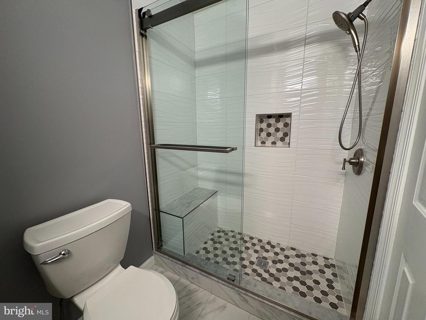 5930 LANGTON DR, FRANCONIA, Virginia 22310, 3 Bedrooms Bedrooms, ,3 BathroomsBathrooms,Residential,For sale,5930 LANGTON DR,VAFX2246138 MLS # VAFX2246138