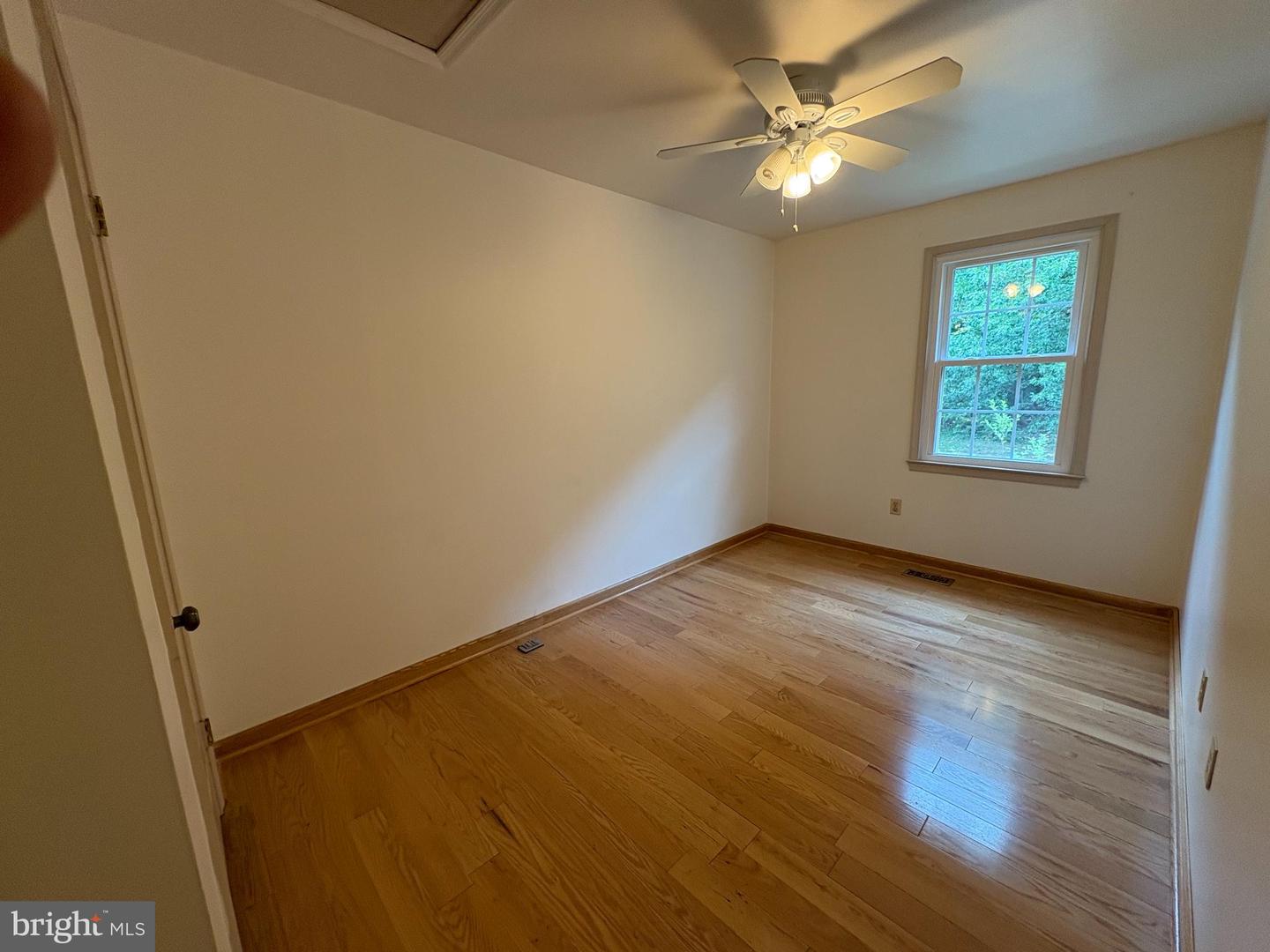 5930 LANGTON DR, FRANCONIA, Virginia 22310, 3 Bedrooms Bedrooms, ,3 BathroomsBathrooms,Residential,For sale,5930 LANGTON DR,VAFX2246138 MLS # VAFX2246138