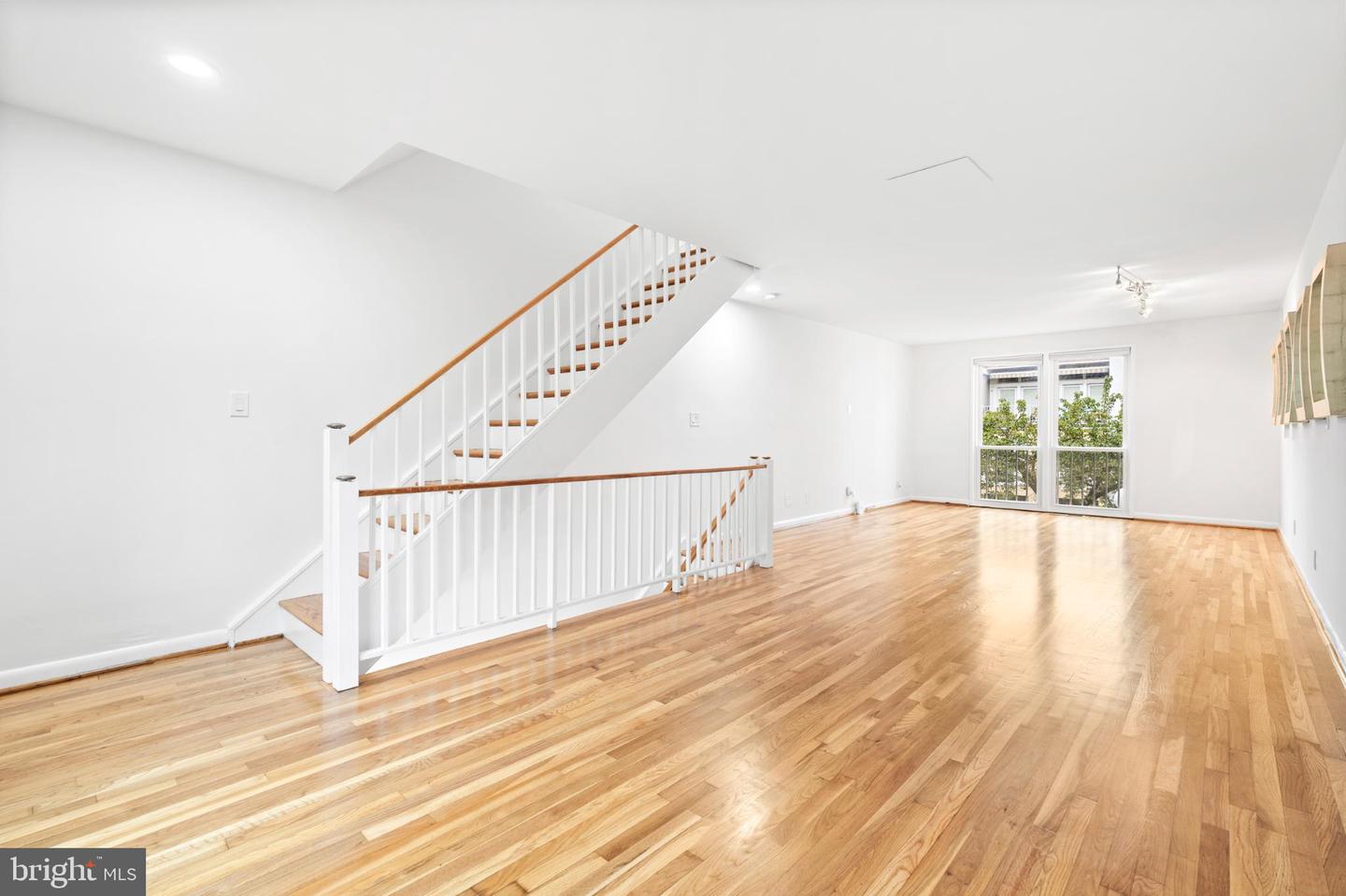 73 G ST SW #103, WASHINGTON, District Of Columbia 20024, 2 Bedrooms Bedrooms, ,2 BathroomsBathrooms,Residential,For sale,73 G ST SW #103,DCDC2214440 MLS # DCDC2214440