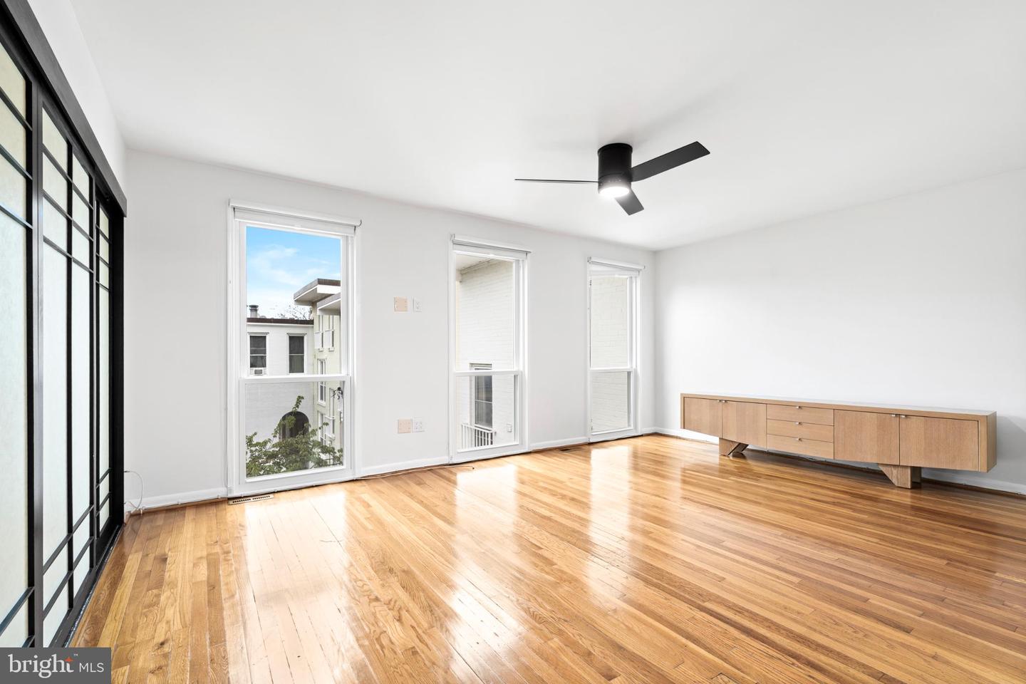 73 G ST SW #103, WASHINGTON, District Of Columbia 20024, 2 Bedrooms Bedrooms, ,2 BathroomsBathrooms,Residential,For sale,73 G ST SW #103,DCDC2214440 MLS # DCDC2214440