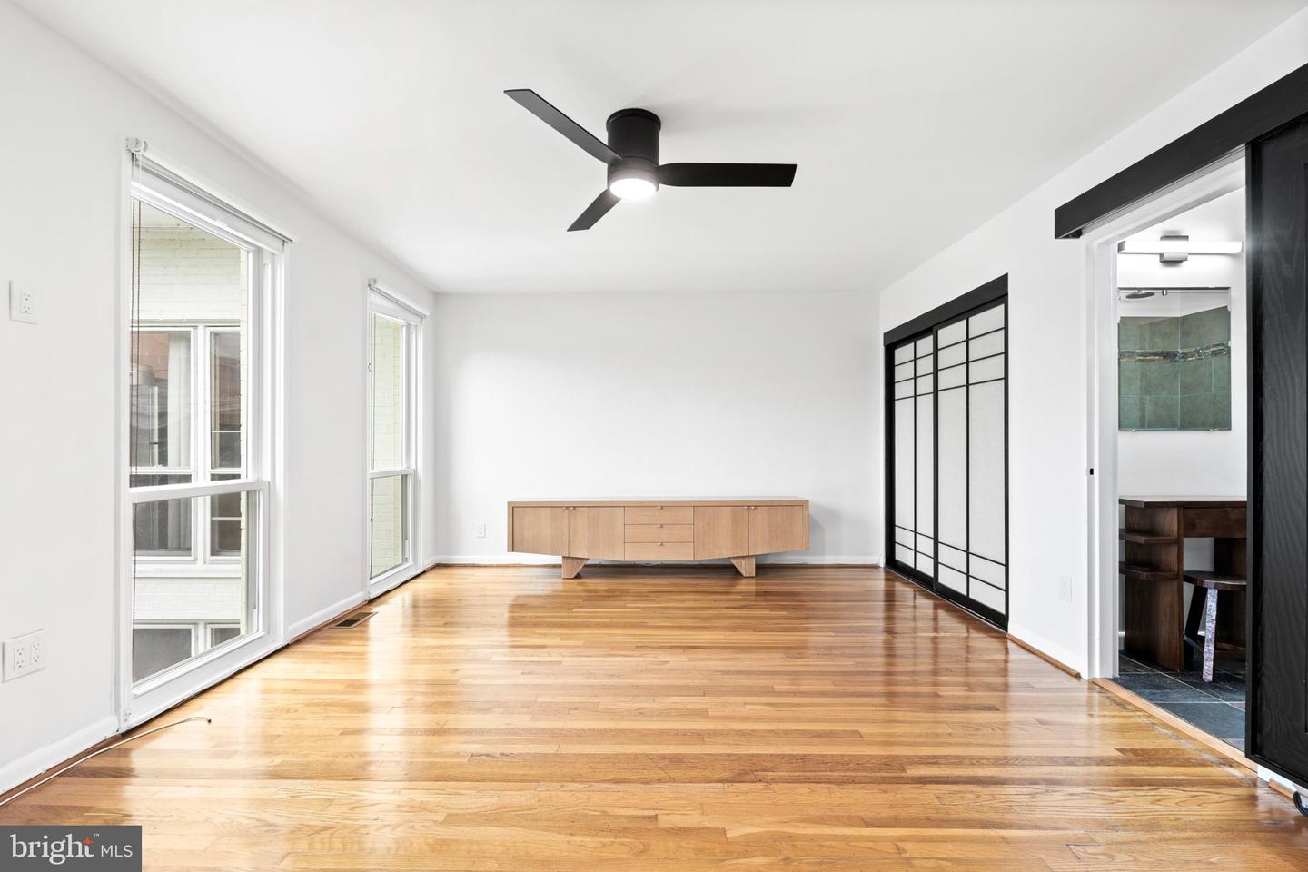73 G ST SW #103, WASHINGTON, District Of Columbia 20024, 2 Bedrooms Bedrooms, ,2 BathroomsBathrooms,Residential,For sale,73 G ST SW #103,DCDC2214440 MLS # DCDC2214440