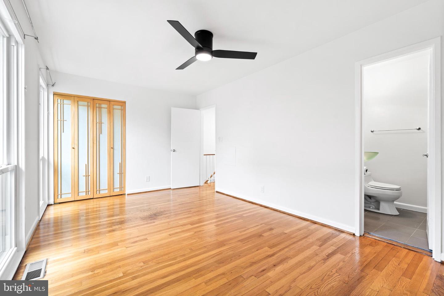 73 G ST SW #103, WASHINGTON, District Of Columbia 20024, 2 Bedrooms Bedrooms, ,2 BathroomsBathrooms,Residential,For sale,73 G ST SW #103,DCDC2214440 MLS # DCDC2214440