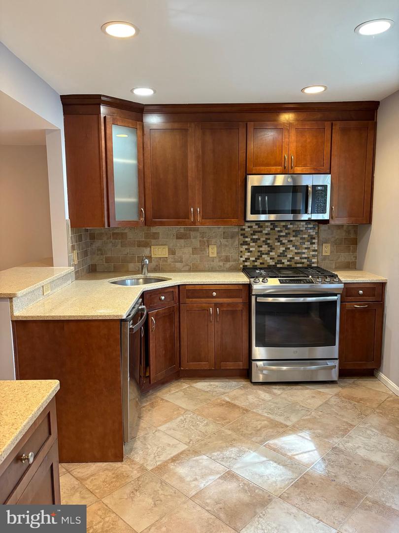 6447 GILDAR ST, ALEXANDRIA, Virginia 22310, 3 Bedrooms Bedrooms, ,2 BathroomsBathrooms,Residential,For sale,6447 GILDAR ST,VAFX2260720 MLS # VAFX2260720
