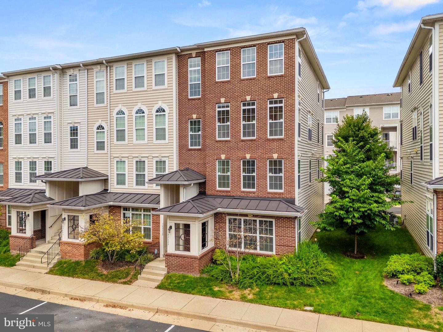 14262 WOVEN WILLOW LN #57A, CENTREVILLE, Virginia 20121, 3 Bedrooms Bedrooms, 6 Rooms Rooms,2 BathroomsBathrooms,Residential,For sale,14262 WOVEN WILLOW LN #57A,VAFX2262258 MLS # VAFX2262258