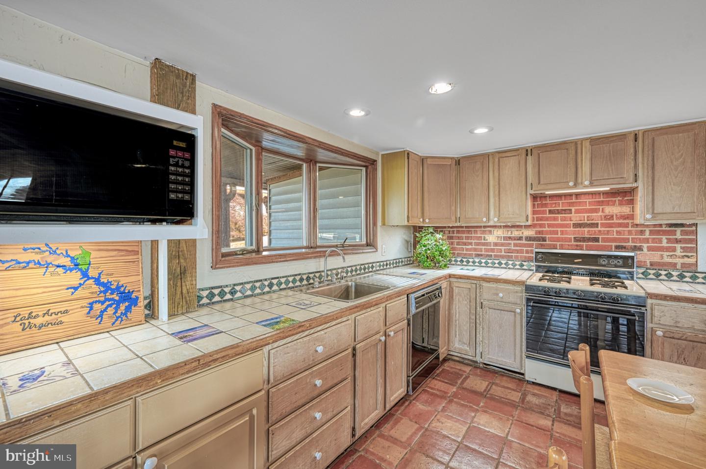 11200 EMERY LN, BUMPASS, Virginia 23024, 7 Bedrooms Bedrooms, 14 Rooms Rooms,6 BathroomsBathrooms,Residential,For sale,11200 EMERY LN,VASP2035612 MLS # VASP2035612