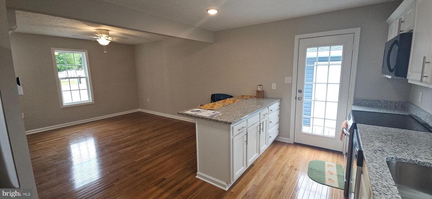 115 ROBIN AVE, STEPHENS CITY, Virginia 22655, 3 Bedrooms Bedrooms, ,2 BathroomsBathrooms,Residential,For sale,115 ROBIN AVE,VAFV2036624 MLS # VAFV2036624