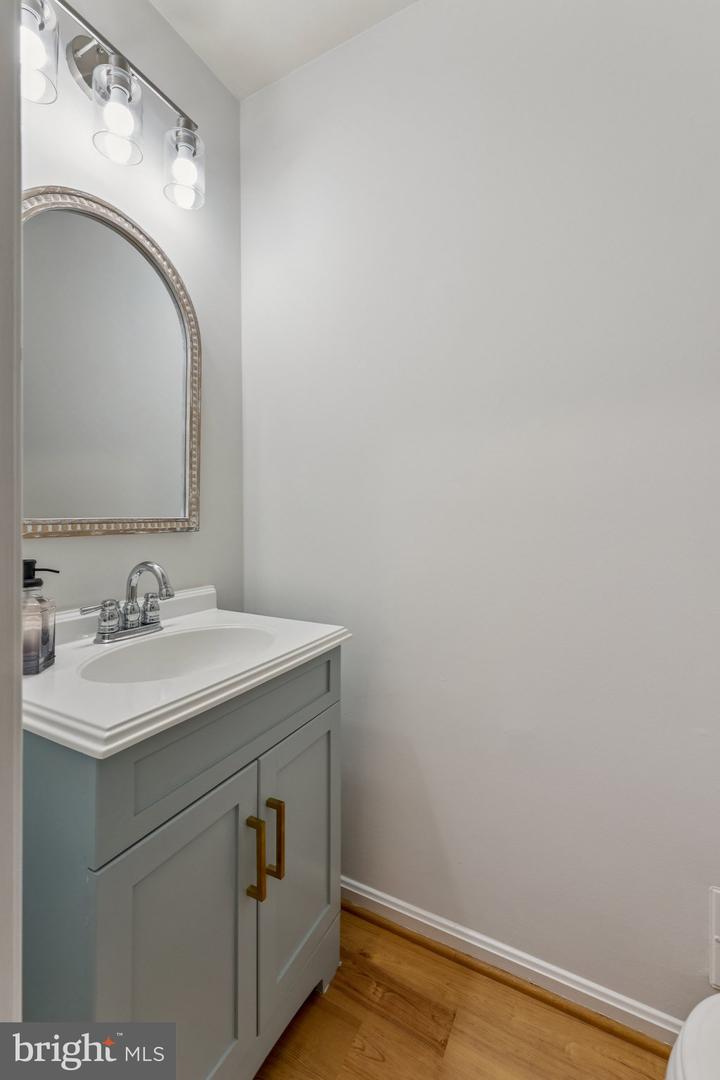 2951 CASHEL LN, VIENNA, Virginia 22181, 3 Bedrooms Bedrooms, ,2 BathroomsBathrooms,Residential,For sale,2951 CASHEL LN,VAFX2265364 MLS # VAFX2265364