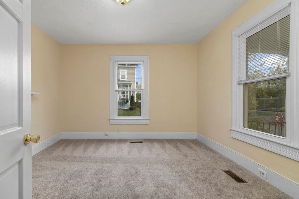 801 STUART ST, STAUNTON, Virginia 24401, 3 Bedrooms Bedrooms, ,2 BathroomsBathrooms,Residential,801 STUART ST,670052 MLS # 670052