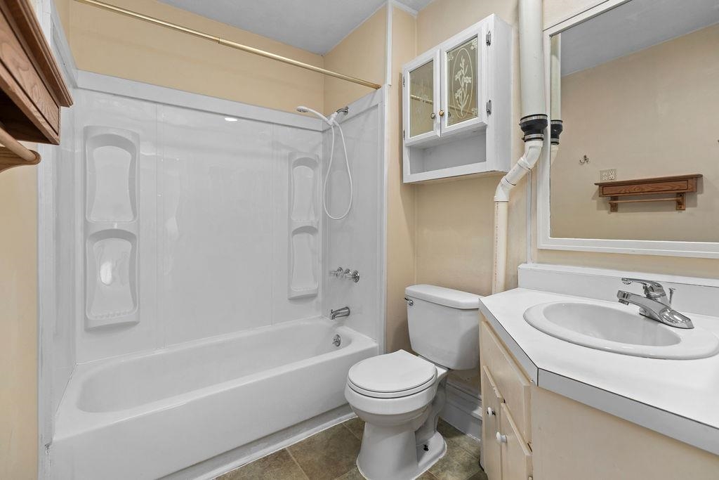 801 STUART ST, STAUNTON, Virginia 24401, 3 Bedrooms Bedrooms, ,2 BathroomsBathrooms,Residential,801 STUART ST,670052 MLS # 670052