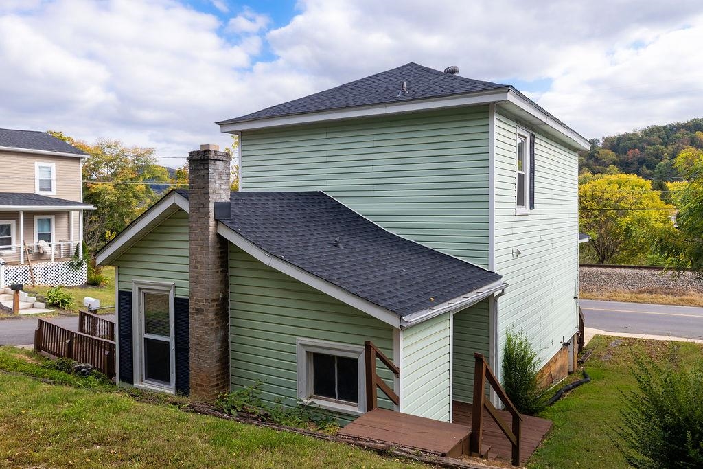 801 STUART ST, STAUNTON, Virginia 24401, 3 Bedrooms Bedrooms, ,2 BathroomsBathrooms,Residential,801 STUART ST,670052 MLS # 670052