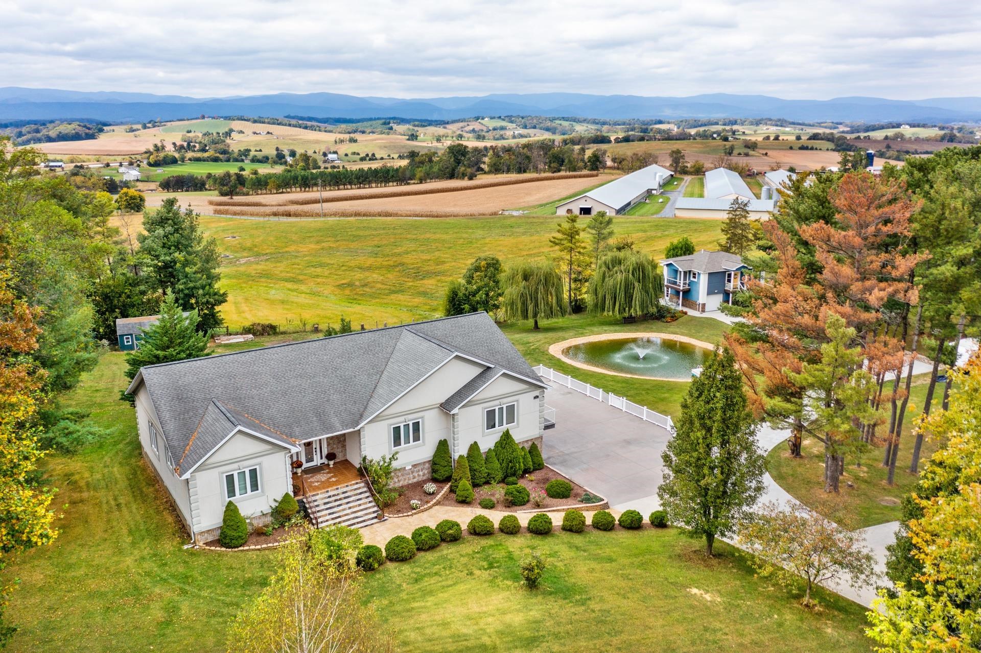 76 CENTERVILLE RD, BRIDGEWATER, Virginia 22812, 5 Bedrooms Bedrooms, ,5 BathroomsBathrooms,Residential,76 CENTERVILLE RD,670042 MLS # 670042